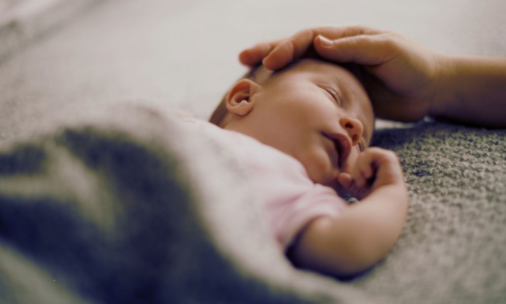 bebé durmiendo tras su rutina de sueño